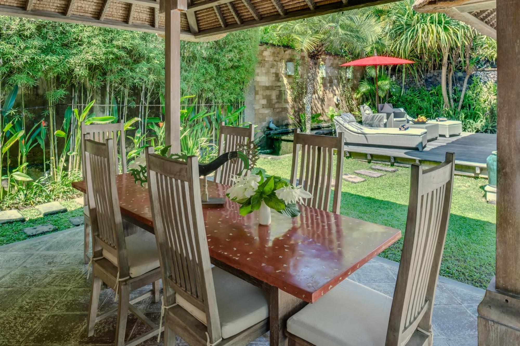 Villa Tirta Naga Bali Семіньяк Екстер'єр фото