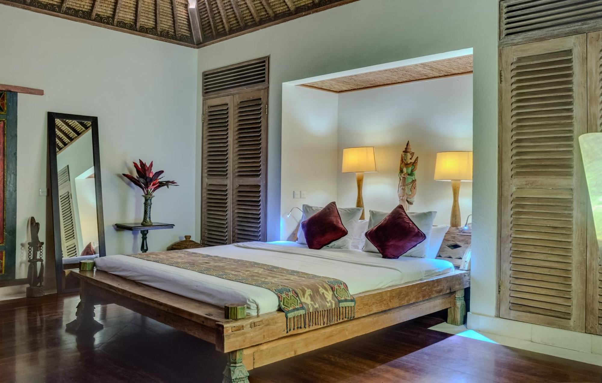 Villa Tirta Naga Bali Семіньяк Екстер'єр фото