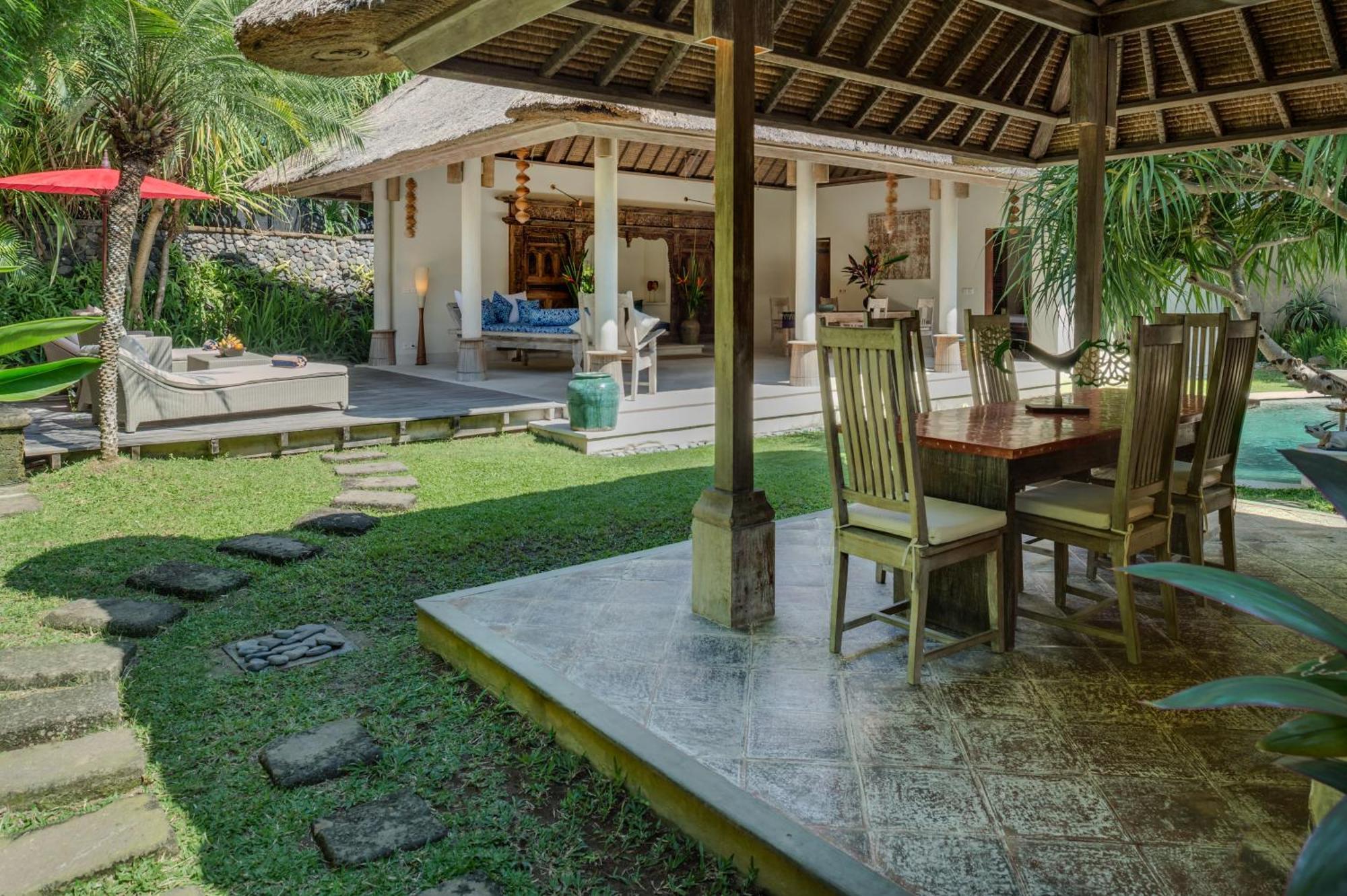 Villa Tirta Naga Bali Семіньяк Екстер'єр фото