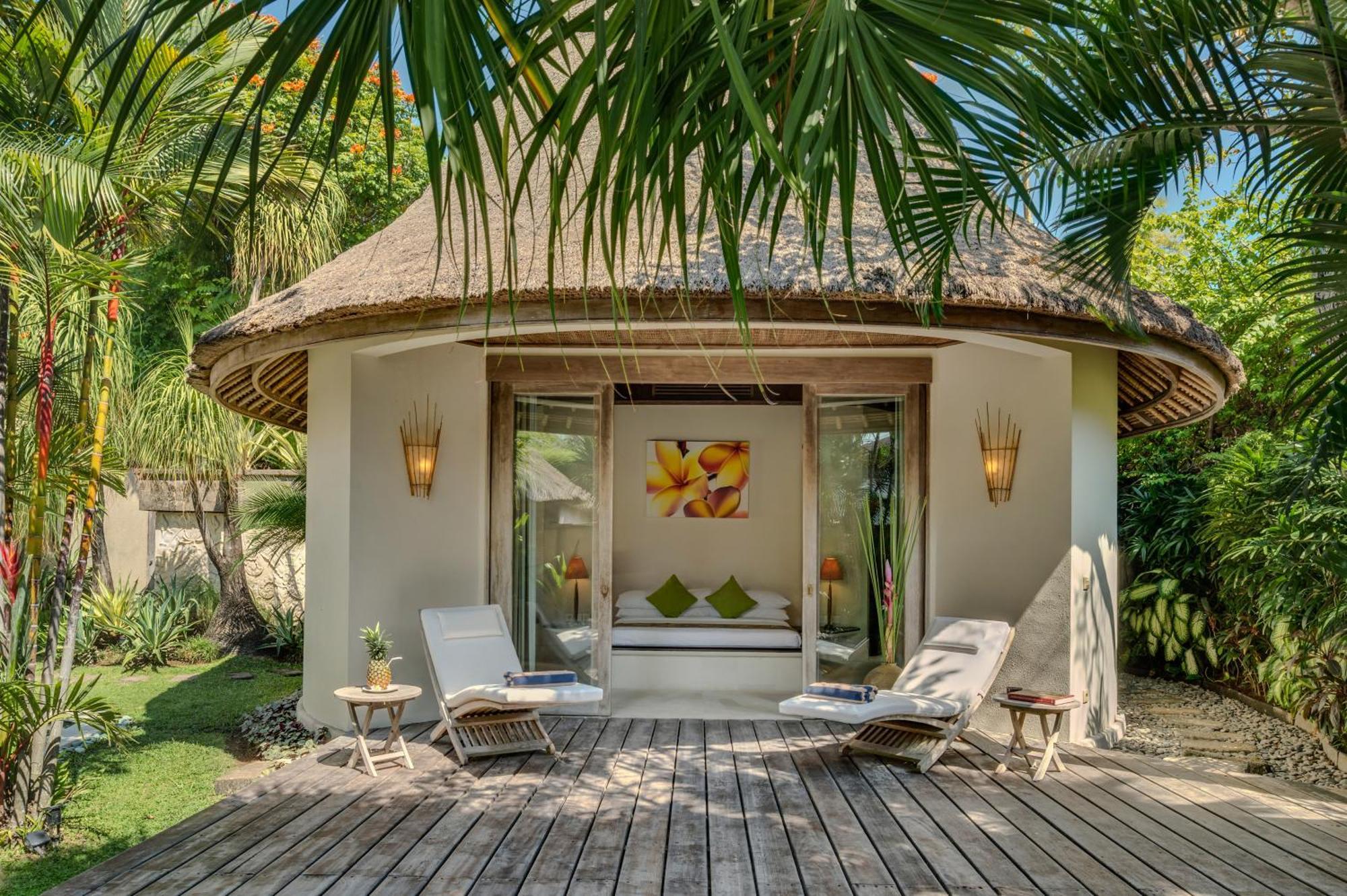 Villa Tirta Naga Bali Семіньяк Екстер'єр фото