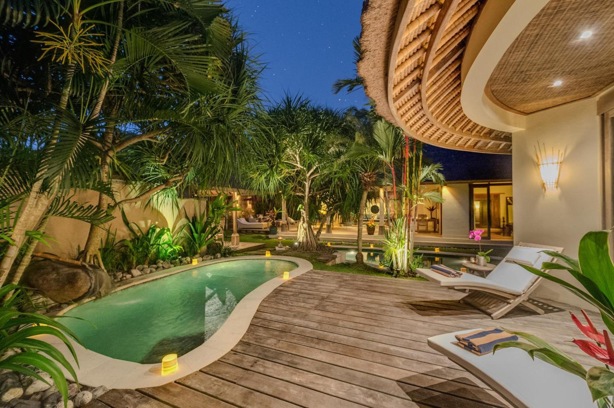 Villa Tirta Naga Bali Семіньяк Екстер'єр фото