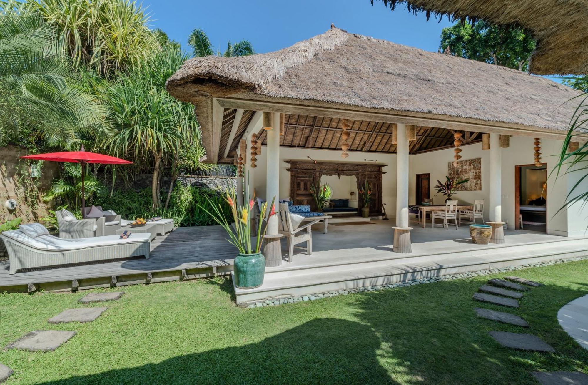 Villa Tirta Naga Bali Семіньяк Екстер'єр фото
