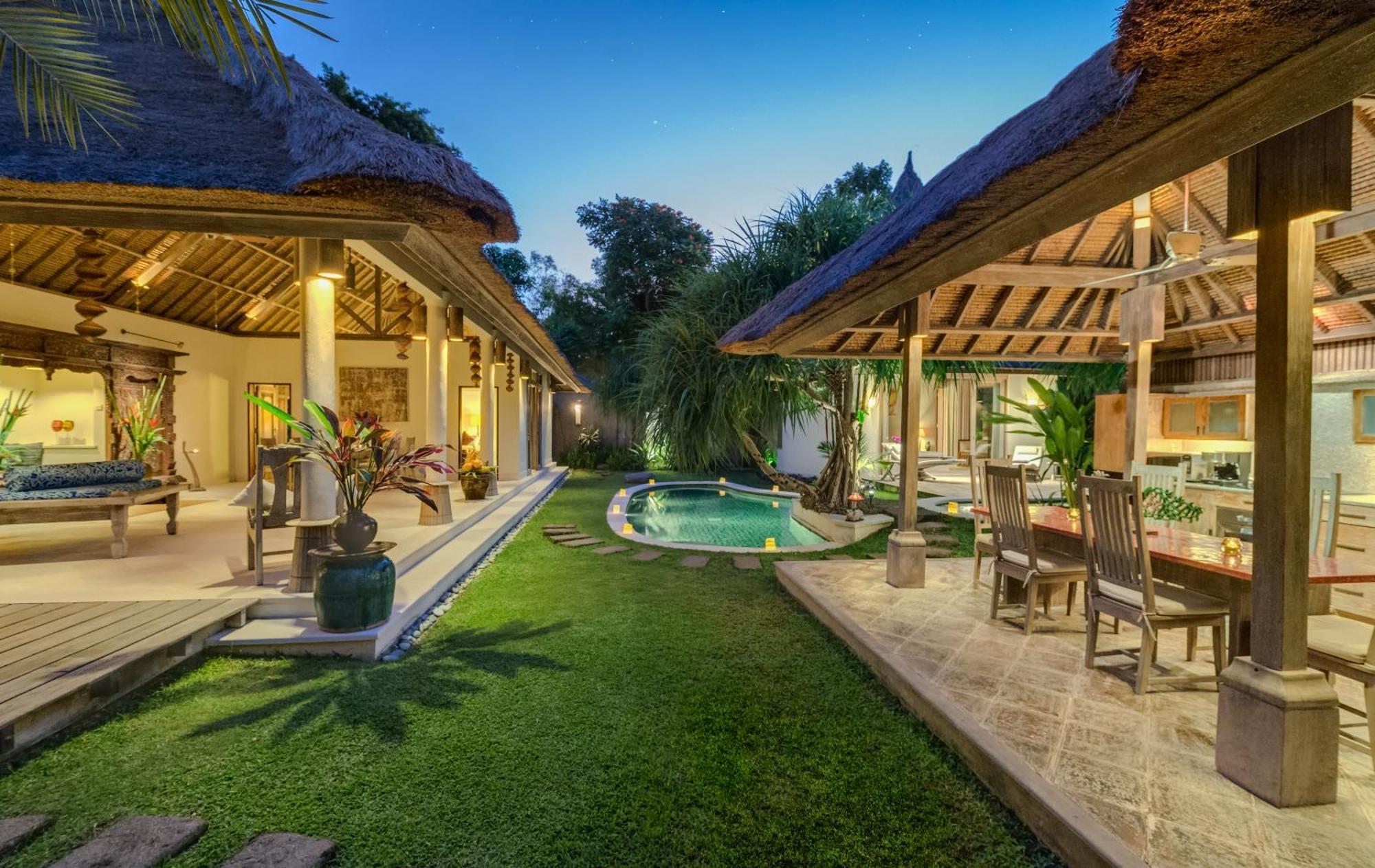 Villa Tirta Naga Bali Семіньяк Екстер'єр фото