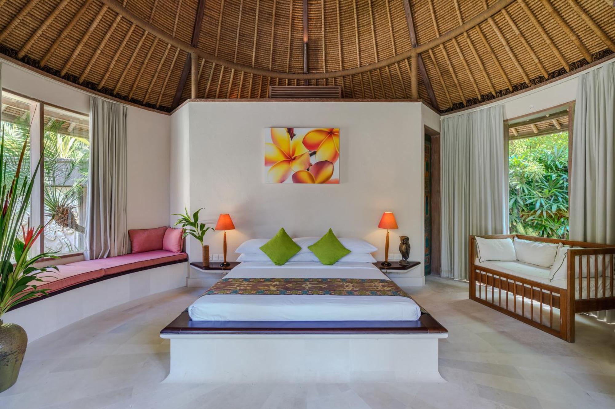 Villa Tirta Naga Bali Семіньяк Екстер'єр фото