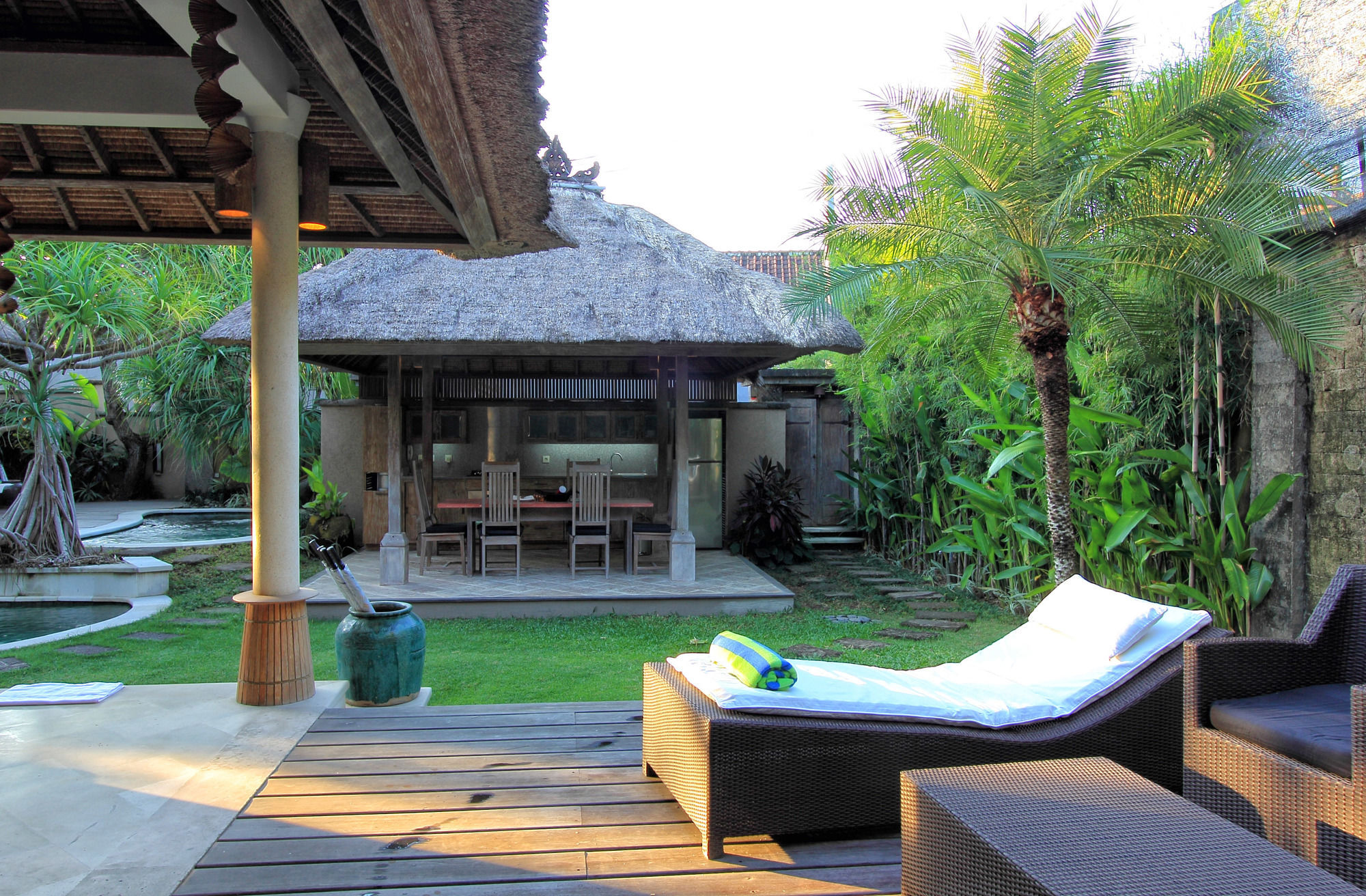 Villa Tirta Naga Bali Семіньяк Екстер'єр фото